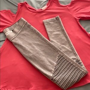 Girls size10 jeggings and ALine shirt